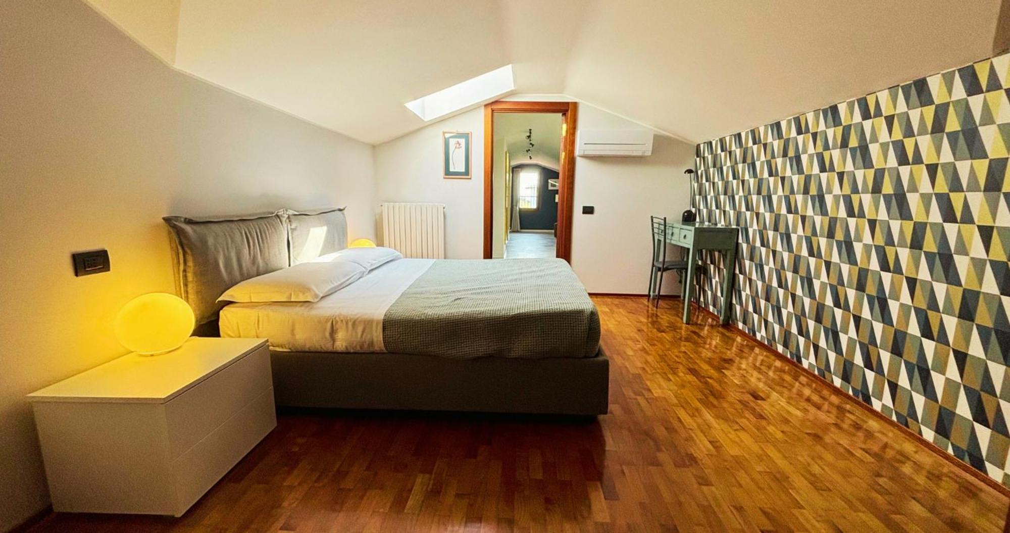 Casa Ceruti Bed & Breakfast Villa Guardia Exterior photo